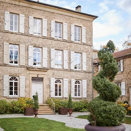 Chateau Chavagnac Guest house *